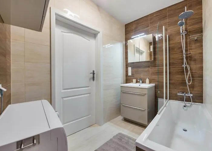 Front Park, Sun & Snow