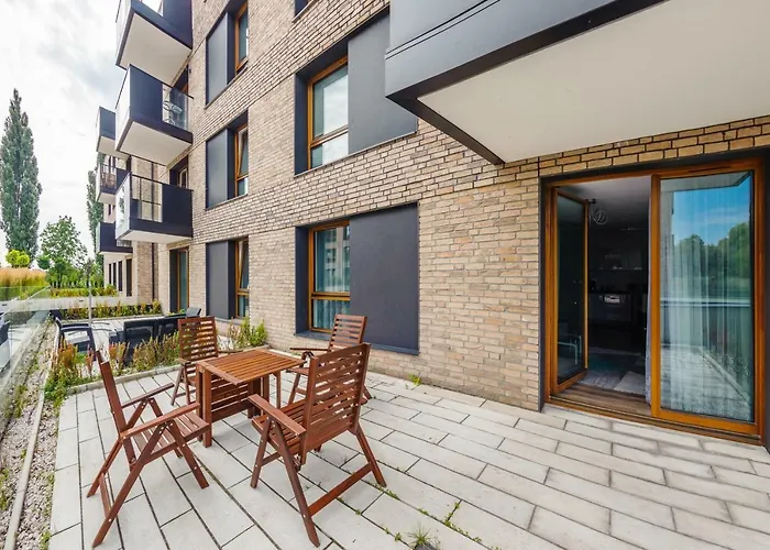 Front Park, Sun & Snow *