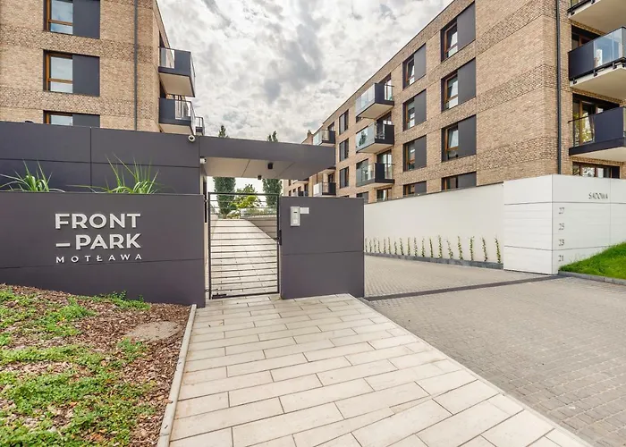 Front Park, Sun & Snow * Gdansk